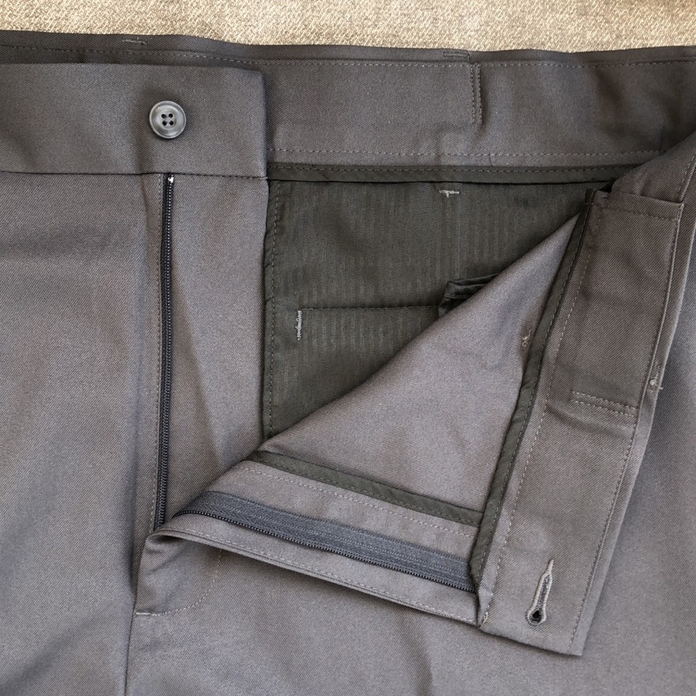 NWOT! - PGA TOUR Flat Front Stretch Golf Shorts - Picture 2 of 6